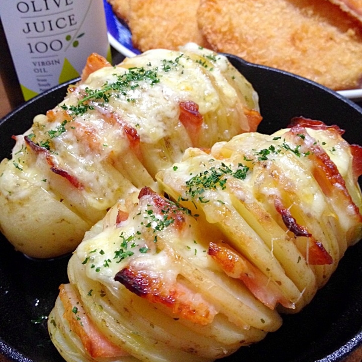 ハッセルバック風ベイクドポテトです スキレットで レシピ 作り方 By ゆんゆんゅん 楽天レシピ